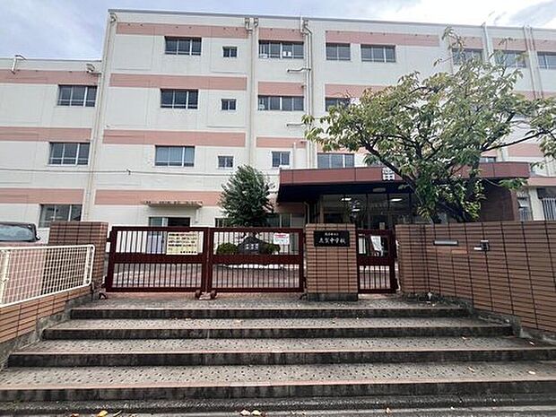 名古屋市立志賀中学校（約535m）