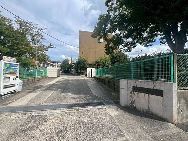 尾張旭市立瑞鳳小学校(約800m)