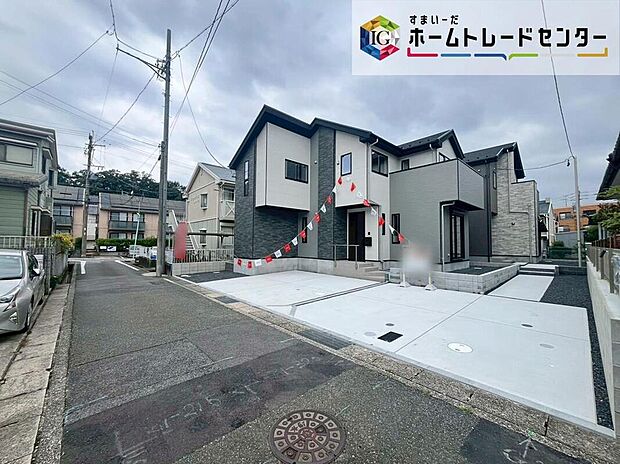 【前面道路含む現地写真】前面は、交通量の少ない南西側約4mの公道です。
ゆとりがあり、駐車も落ち着いて行える
環境になっています。