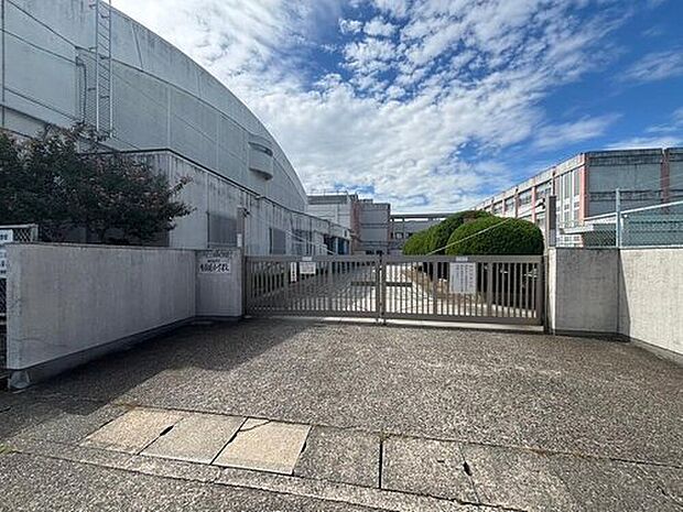 名古屋市立鳥羽見小学校(約260m)