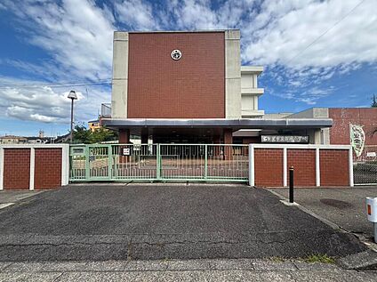 名古屋市立西城小学校 350ｍ(徒歩5分)