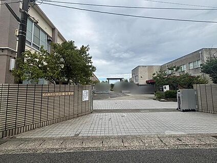 名古屋市立守山東中学校 650m(徒歩9分)