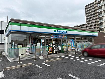 ファミリーマート長久手西原山店 500ｍ(徒歩7分)