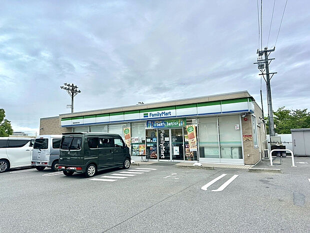 ファミリーマート　岡崎羽根北町店（約450m）