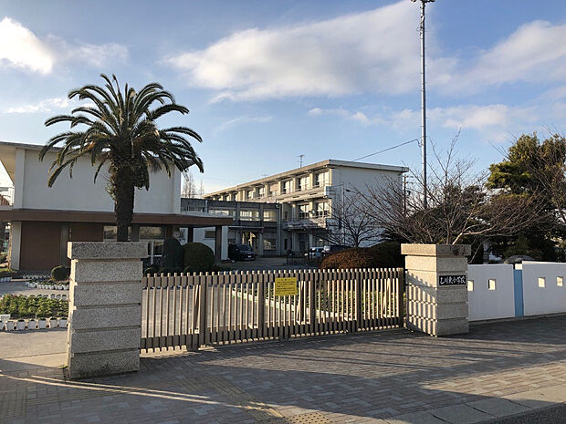 乙川東小学校（約700m）