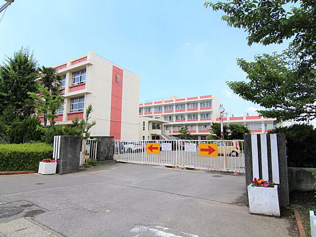 高浜中学校（約1,100m）