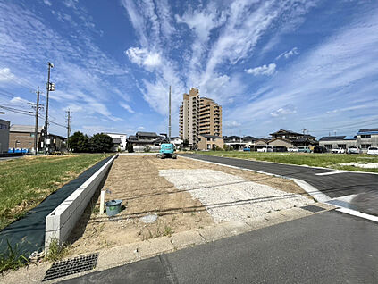 販売現地