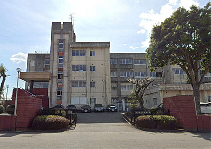 水戸市立石川中学校 1900m