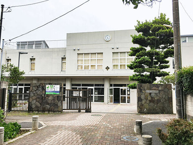 市川市立第四中学校(約473m)