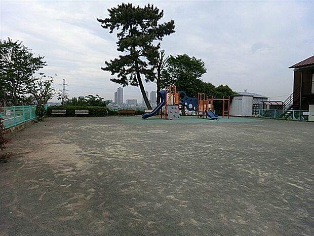 井田伊勢台公園(約572m)