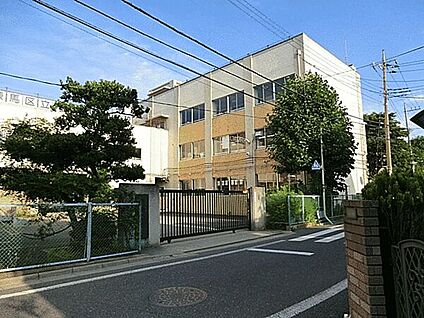 練馬区立大泉第四小学校 393m