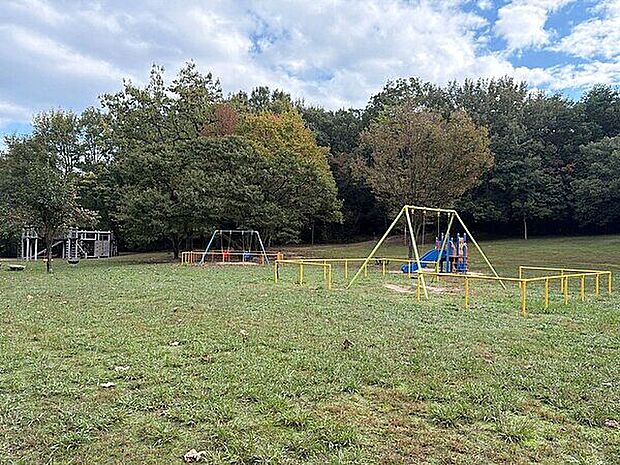 明徳公園(約903m)