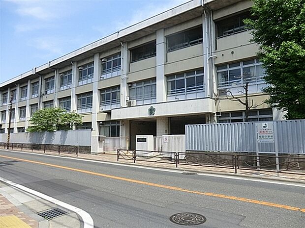 川崎市立稲田中学校(約1,183m)