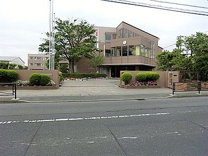 川崎市立井田中学校 1070m
