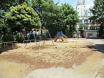 西新井本町公園 878m