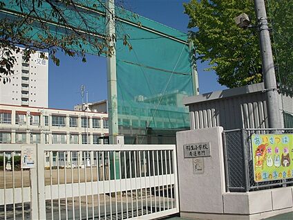 イオンタウン名西 1224m