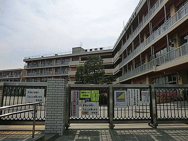 戸田市立戸田南小学校（約757m）