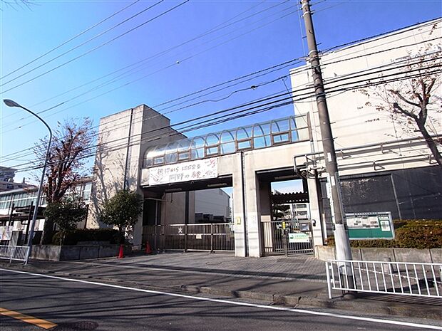 横浜市立岡野中学校（約247m）