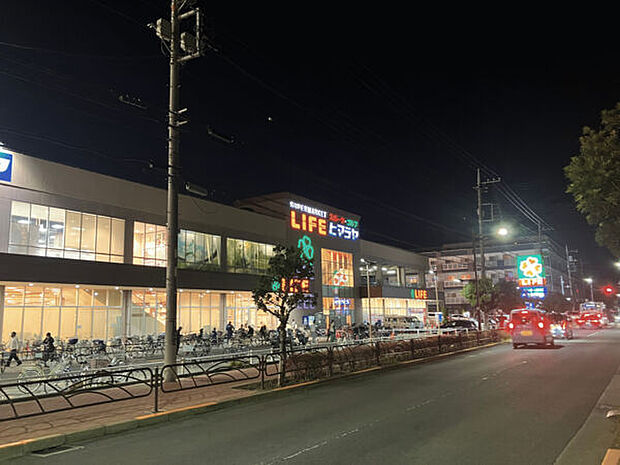 ライフ奥戸店（約705m）