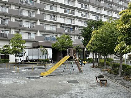 西井堀橋児童遊園 510m