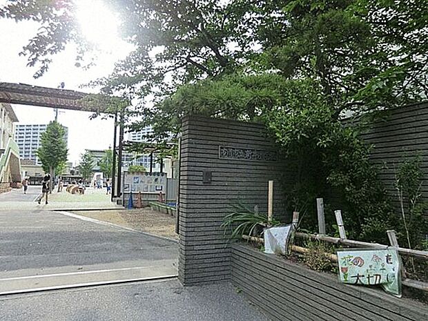 市川市立新井小学校(約660m)