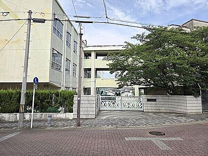 名古屋市立蓬来小学校 599m
