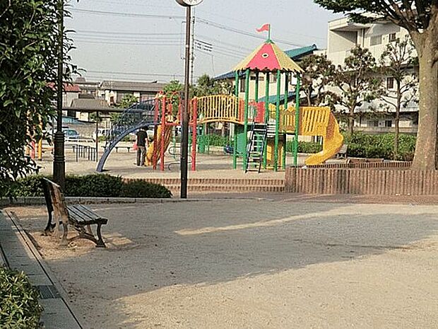 末広2丁目公園(約227m)