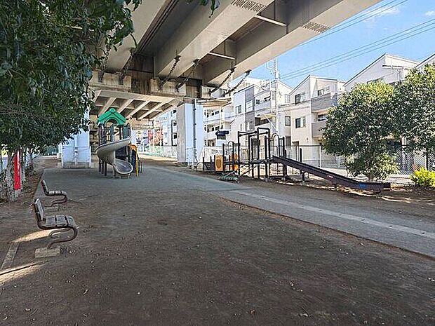 馬絹陸橋下公園(約723m)