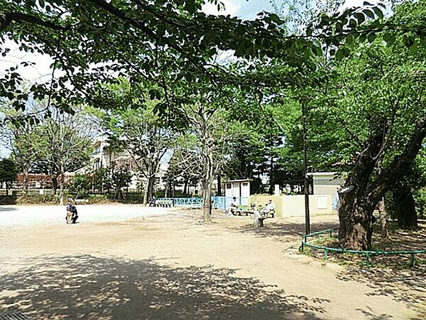 江原公園(約285m)