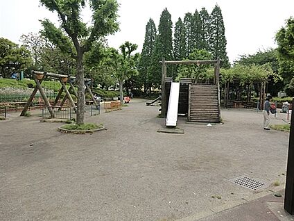 東あずま公園 553m