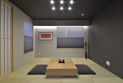 奥ゆかしさを醸し出す和室