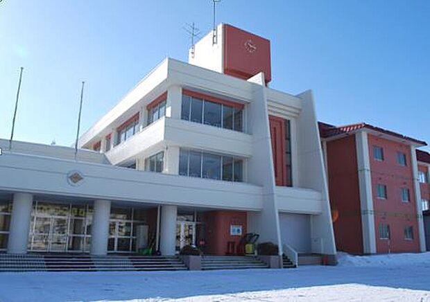 栄小学校（約330m）