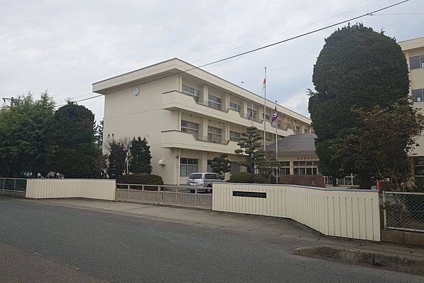 名取市立増田中学校（約290m）
