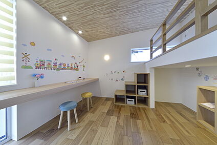 遊び心くすぐる多重層構造な子供部屋
