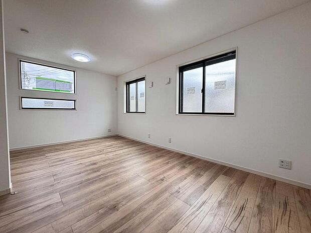 全室ゆとりある設計。お子様が大きくなっても手狭になることなくのびのびと生活頂けます。一人一人の個性溢れるお部屋創りを楽しんで頂けます。