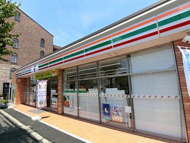 セブン-イレブン 吉祥寺立教通り店(約569m)