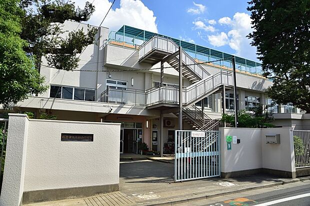杉並区立久我山小学校（約611m）