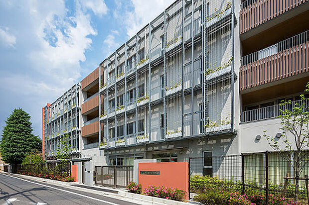 練馬区立開進第四中学校(約824m)