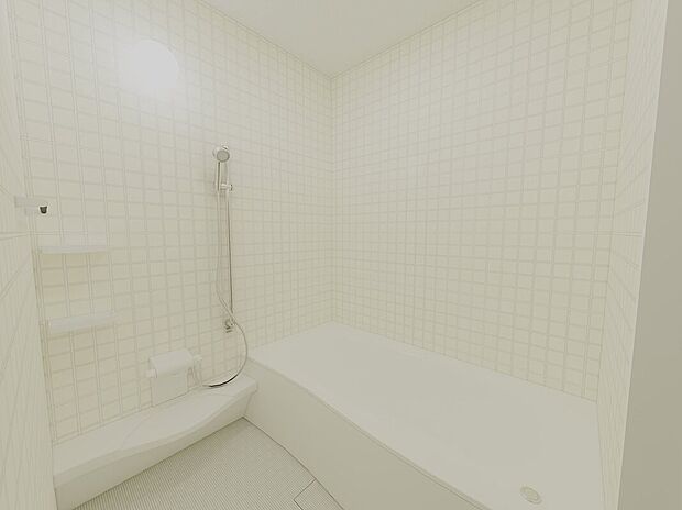 【タカラスタンダード　リラクシアPタイプ】ホーロークリーン浴室パネルで、お手入れ簡単で清潔※完成イメージ画像