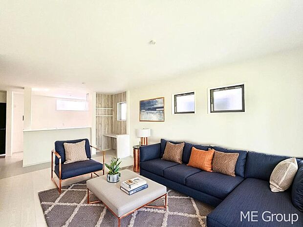 ◆1号棟◆～Living～　家族の食事や団らんのほか、子どもを遊ばせたり、友人を招いたりするLDKは住まいの中心。長時間過ごす場所だから、その空間は住まい全体の居心地を左右します。  ※家具はCGです