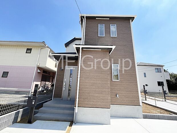 ◆A号棟◆～Exterior～　首都圏で憧れのスローライフ♪緑に囲まれた土地は都会の喧騒を忘れられそう。四季を通じて自然と触れ合えるスポットが周辺には盛りだくさん！住みたくなる家。暮らしたい町。