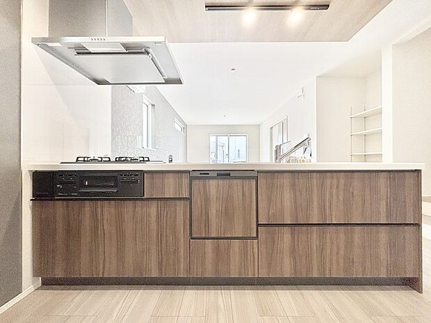 毎日使うキッチンだから、使いやすさ&お手入れのしやすさにこだわりました。