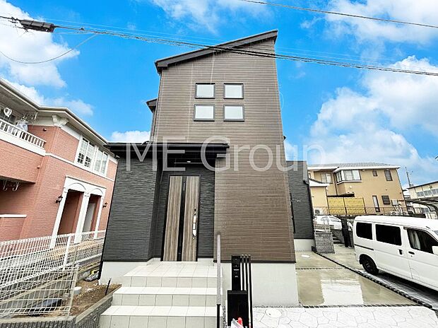 たっぷりの陽光と心地よい風が舞い込む住まい