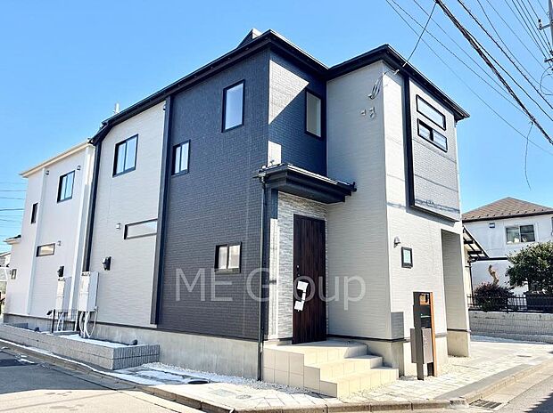 ◆1号棟◆～Exterior～　確かな技術で築かれた家は、その細部に至るまで、お客様の暮らしを想う心づかいが息づいています。その想いは、日々の安心と快適さとなってお客様の暮らしを包み込みます。