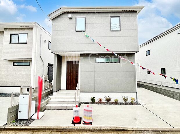 ◆2-1号棟◆~Exterior~ 閑静な住宅地で子育て家族にピッタリ。毎日のお散歩も快適な緑に恵まれたエリアで、自然に包まれた穏やかな暮らしを実現するための、ゆとりある住環境が整っています。