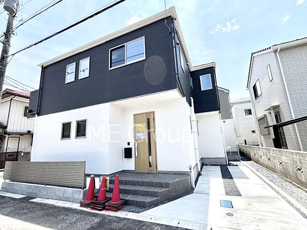 洗練された外観、上質な住空間が広がる室内は永く安心して過ごせる住居です。