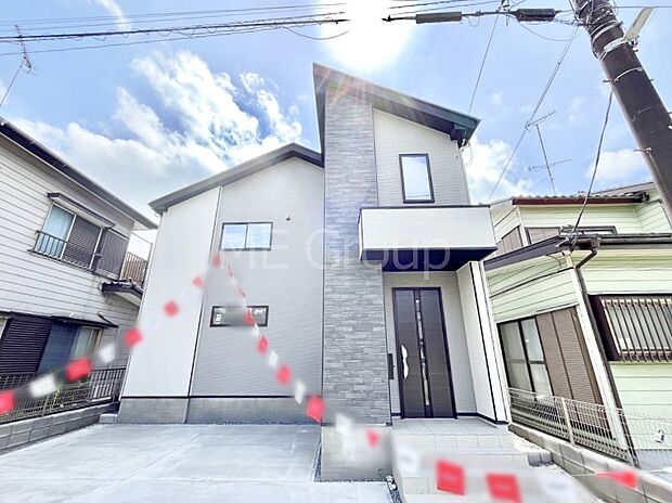 ~Exterior~ 整然とした空間演出、オーナー様にとって快適な理想の暮らしの実現は家のみの拘りではなく、そこで暮らす方々にとって素敵な環境であることも挙げられると思います。