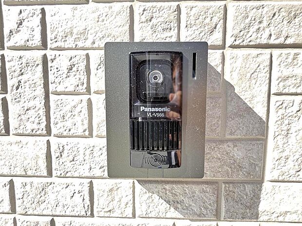 【その他現地】ＴＶモニター付インターホンでセキュリティ面にも配慮 