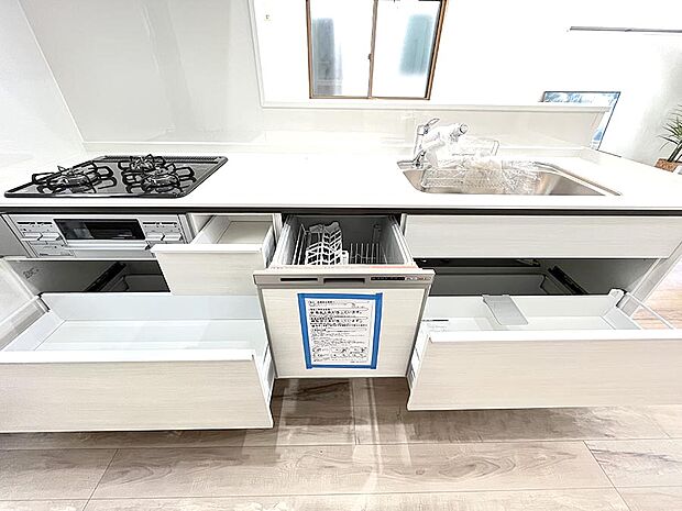 【その他設備(スライド収納)】使いやすさを優先したスライド式収納タイプ！