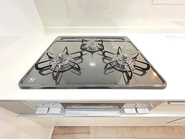 【その他設備(Ｓｉセンサーコンロ)】ガスコンロはＳｉセンサー搭載。火力調節や焦げ付き・消し忘れも防いでくれます。